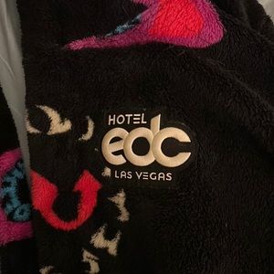 EDC Hotel Las Vegas robe
